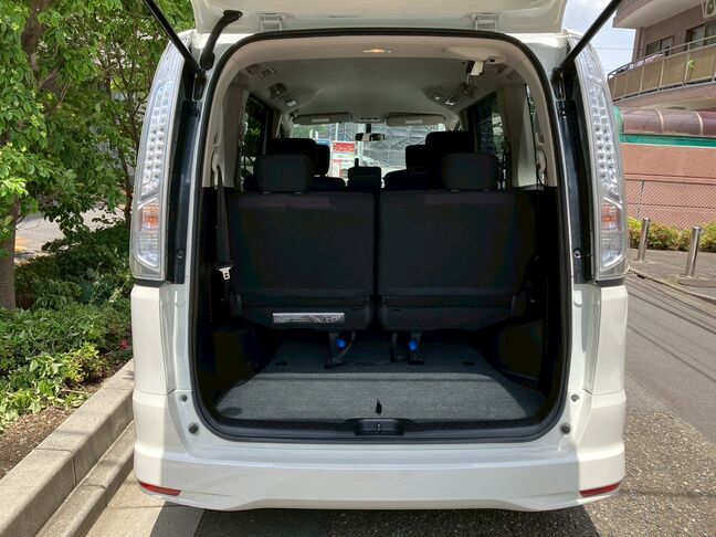 3列目を椅子のままでも、この収納力です。お買い物も楽々です。